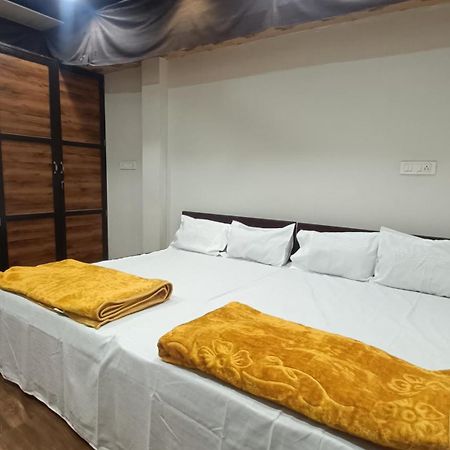 Mangaldeep Guest House อุจเจน ภายนอก รูปภาพ